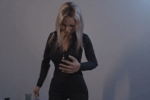 Robot hình người với gương mặt xinh đẹp gây chú ý tại CES 2025