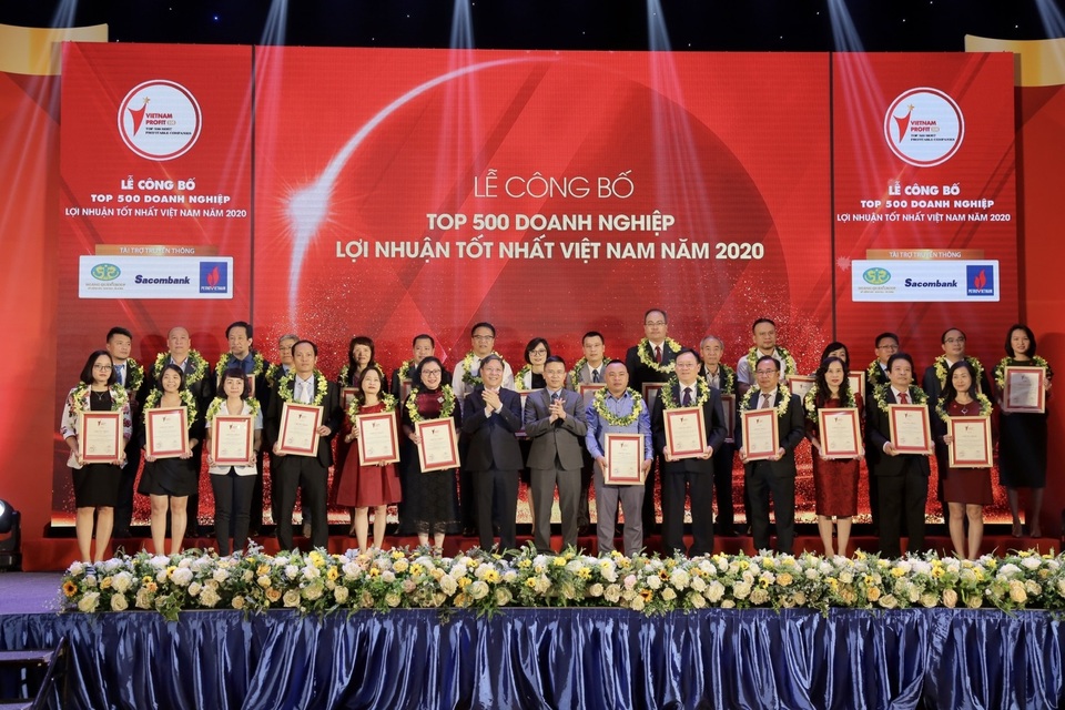 Petrovietnam: Vượt “khủng hoảng kép”, duy trì vị trí dẫn đầu các doanh nghiệp lợi nhuận tốt nhất Việt Nam - 3 Petrovietnam: Vượt “khủng hoảng kép”, duy trì vị trí dẫn đầu các doanh nghiệp lợi nhuận tốt nhất Việt Nam - 3