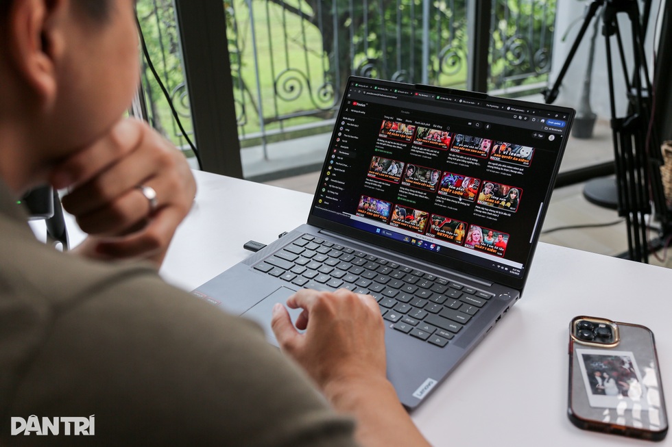 Bí quyết đơn giản của GenZ xây 10 kênh YouTube đạt chồng nút bạc - 4 Bí quyết đơn giản của GenZ xây 10 kênh YouTube đạt chồng nút bạc - 4