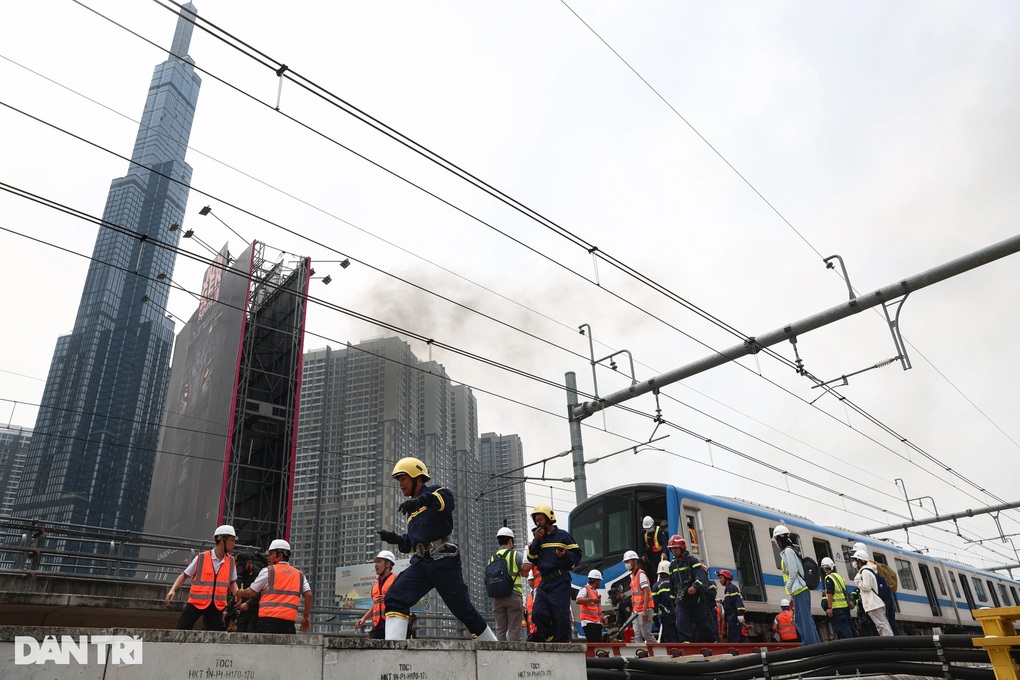 Metro số 1 TPHCM phải chờ 4 cái gật đầu trước ngày khai thác thương mại - 1