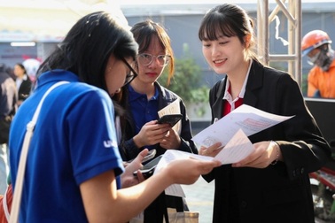 Chuyển ra ngoại thành học, sinh viên Hà Nội sợ buồn tẻ, ít việc làm thêm