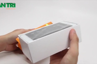 Đập hộp Samsung Galaxy J5 chính hãng tại Việt Nam