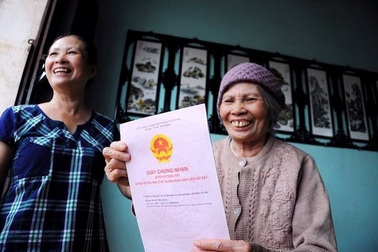 Nghề báo - Phía sau những con chữ: Nặng lòng với số phận con người