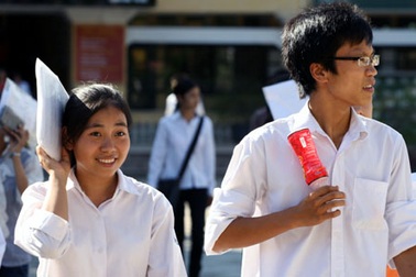 Thêm hai trường CĐ công bố điểm chuẩn, xét tuyển NV2