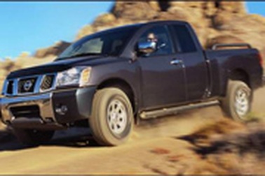 Nissan "xốc lại đội hình"