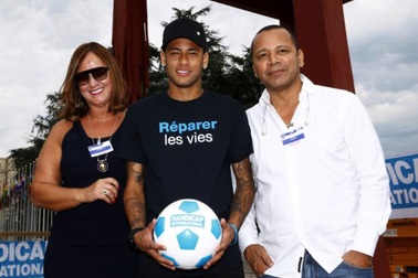 Những bí mật về gia đình Neymar - Nguồn sức mạnh giúp siêu sao PSG toả sáng