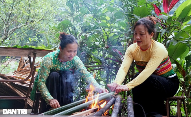Độc đáo món cơm đồ trong ống nứa, mang hơi thở của núi rừng - 9 Độc đáo món cơm đồ trong ống nứa, mang hơi thở của núi rừng - 9