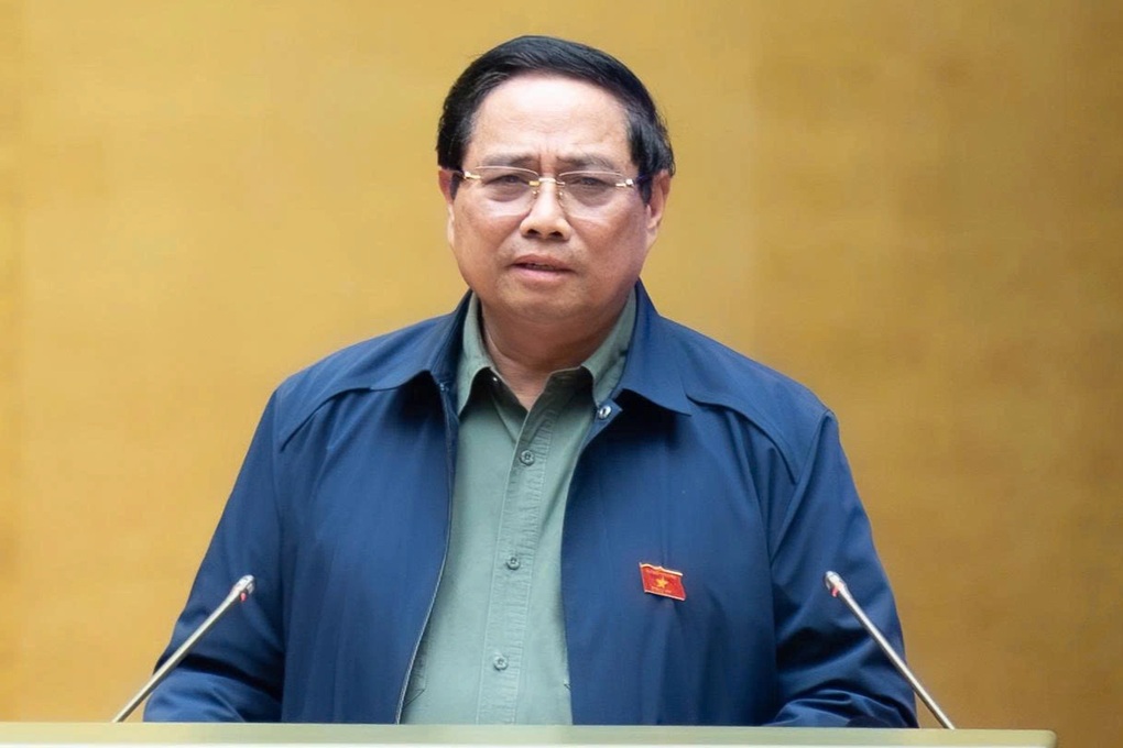 នាយករដ្ឋមន្ត្រី៖ «យើងនឹងធ្វើតុល្យការនិងគណនាដើម្បីដំឡើងប្រាក់ខែក្នុងពេលឆាប់ៗនេះ» Thủ tướng: “Sẽ cân đối, tính toán để tăng lương sớm” - 1