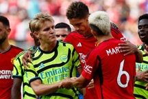 HLV Ten Hag cảnh báo cầu thủ Man Utd trước trận đại chiến với Arsenal