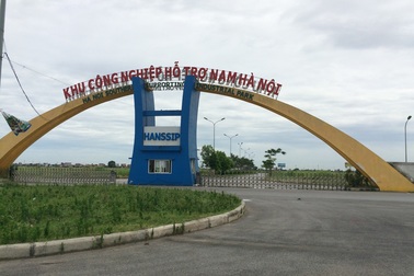 Lãnh đạo Bộ GTVT “vênh nhau”, khu công nghiệp “chới với”