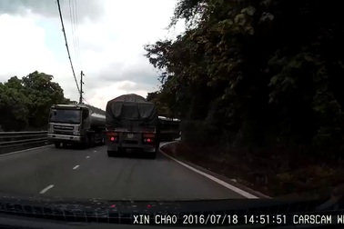 Người tài xế dũng cảm trên chiếc xe tải 37R