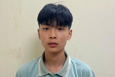 Uống rượu say, thiếu niên dùng dao chém người