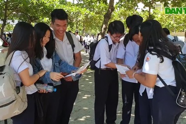 Phú Yên: Đề thi môn Văn vào lớp 10 tương đối “dễ thở”