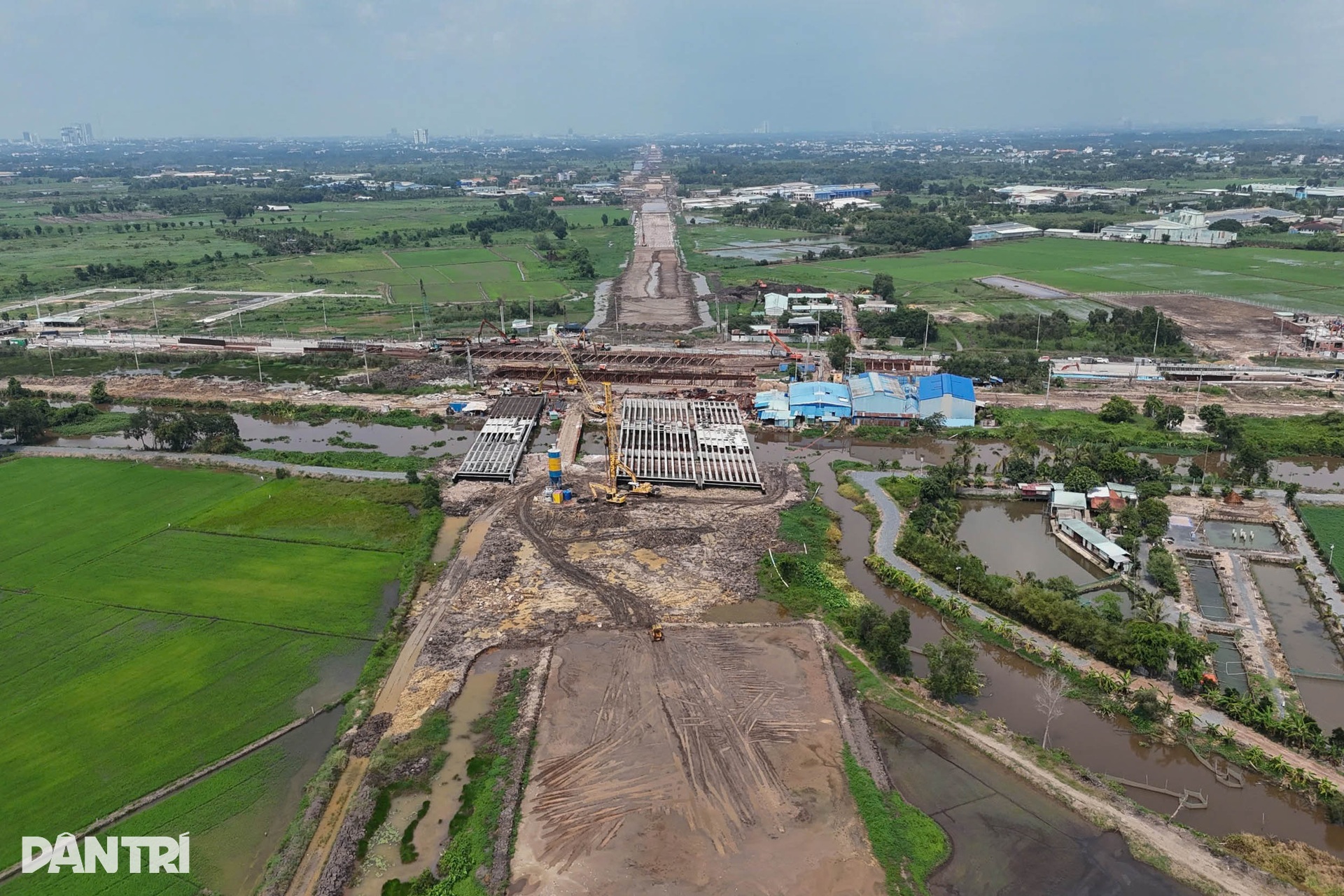 Hiện trạng Vành đai 3 TPHCM sau gần 2 năm khởi công - 5 Hiện trạng Vành đai 3 TPHCM sau gần 2 năm khởi công - 5