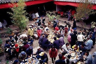 Chính quyền Trung Quốc đau đầu tìm cách xóa "văn hóa tiệc tùng"