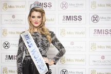 Hoa hậu Thế giới xinh như công chúa trong ngày ra mắt báo giới