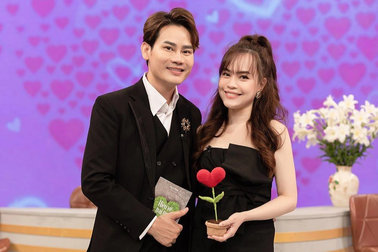 Vì háo thắng, MC Hồng Phúc từng chìa giấy ly hôn để… "hù" vợ