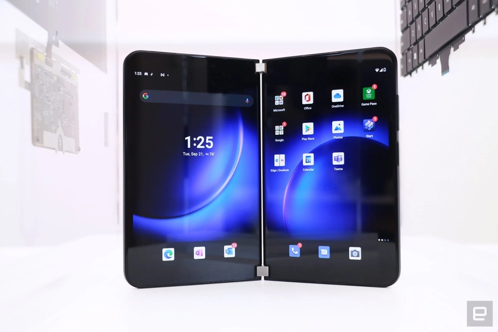 Cận cảnh Surface Duo 2 - Smartphone 2 màn hình giá 1.500 USD của Microsoft - 1 Cận cảnh Surface Duo 2 - Smartphone 2 màn hình giá 1.500 USD của Microsoft - 1