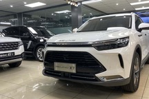 Ô tô Trung Quốc về Việt Nam rầm rộ, hãng mẹ chật vật bên bờ vực phá sản