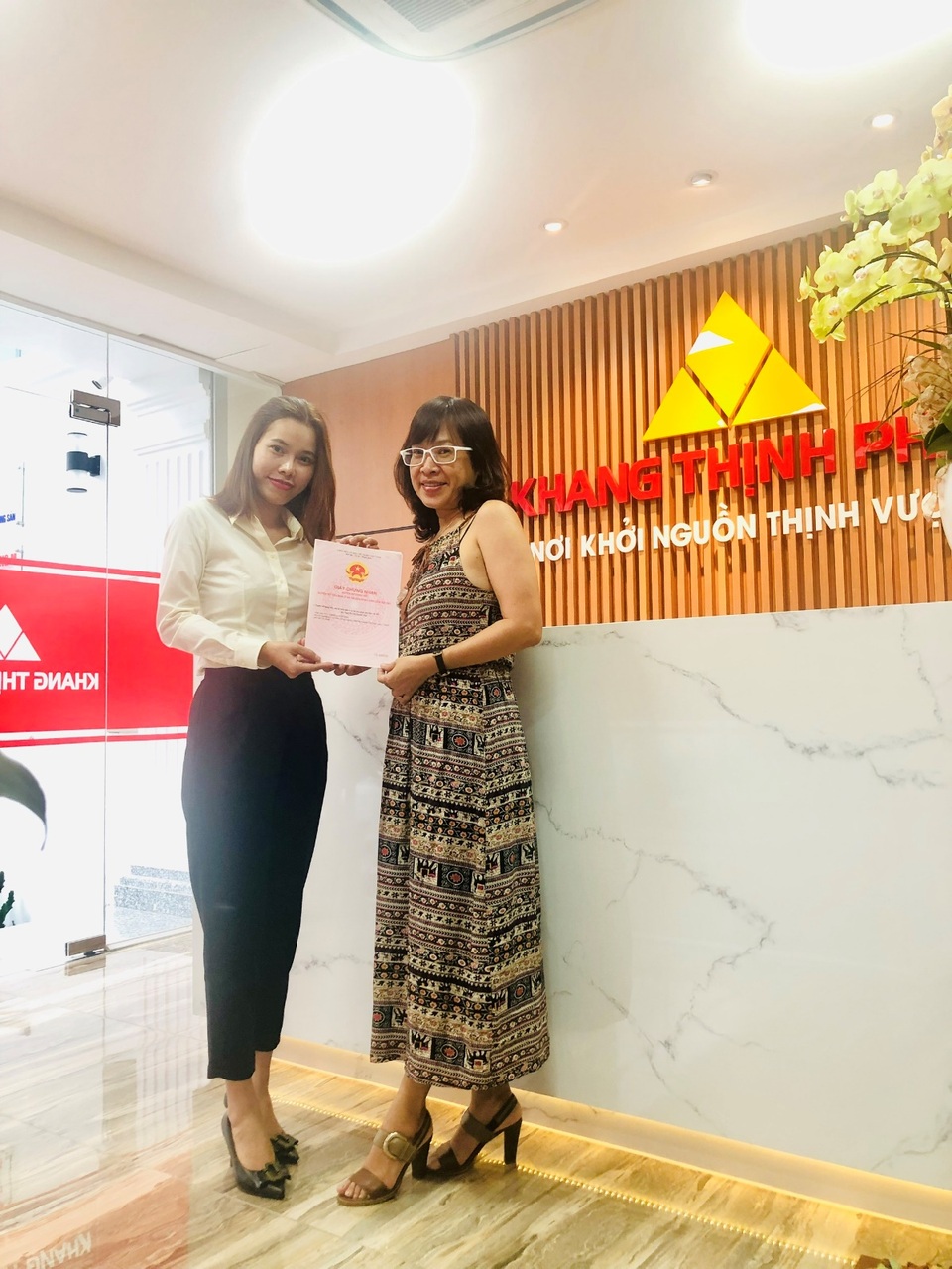 Công ty Khang Thịnh Phát giao hàng loạt sổ hồng tại các khu dân cư cho khách hàng - 4 Công ty Khang Thịnh Phát giao hàng loạt sổ hồng tại các khu dân cư cho khách hàng - 4