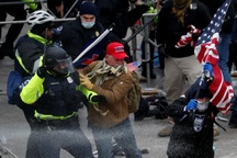 Thất bại an ninh nghiêm trọng dẫn đến 4 giờ "thất thủ" tại nhà quốc hội Mỹ