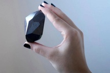 Viên kim cương đen cực hiếm như "kỳ quan vũ trụ" có tuổi đời 2,6 tỷ năm