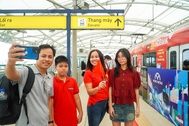 Metro Bến Thành - Suối Tiên ở TPHCM thành “điểm hẹn” hút khách dịp lễ Quốc khánh