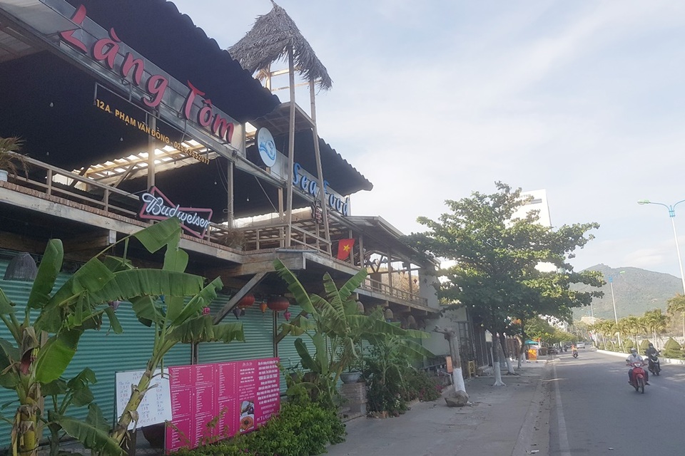 Nha Trang: Hàng loạt nhà hàng hải sản đóng cửa vì vắng khách - 7 Nha Trang: Hàng loạt nhà hàng hải sản đóng cửa vì vắng khách - 7