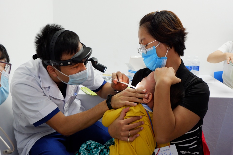Hà Nội: Hàng chục trẻ em có cơ hội được phẫu thuật lấy lại nụ cười - 7