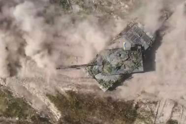 Lý do xe tăng "bất khả chiến bại" của Anh thất thế tại Ukraine