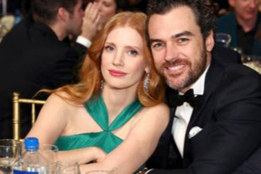 “Đỏ mắt” với vẻ long lanh của các ông xã nhà sao