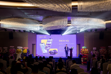 Bùi Công Nam kết hợp cùng MOOVTEK trong chiến dịch ra mắt dịch vụ Xe ghép