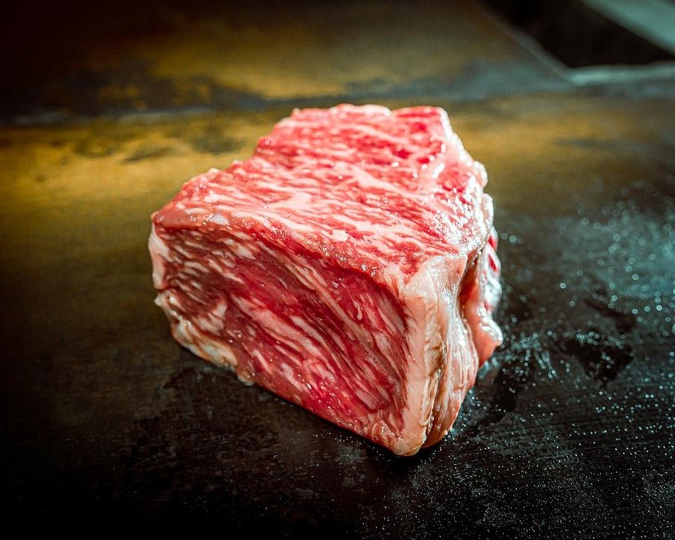 Thịt bò Wagyu hiếm nhất thế giới, giá gần 7 triệu đồng/miếng - 8 Thịt bò Wagyu hiếm nhất thế giới, giá gần 7 triệu đồng/miếng - 8