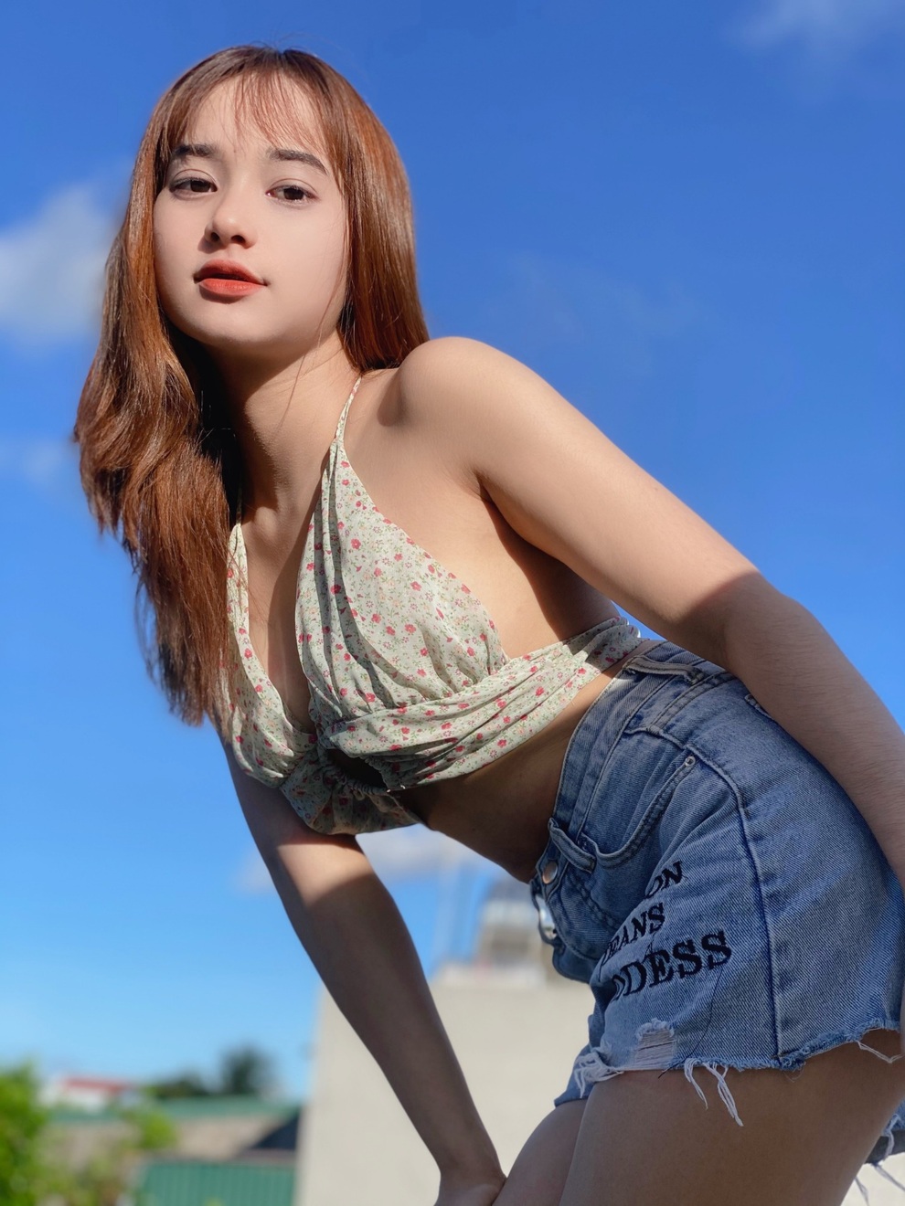 Hot girl Kinh tế gợi cảm bội phần sau gần một năm nổi tiếng - 6 Hot girl Kinh tế gợi cảm bội phần sau gần một năm nổi tiếng - 6