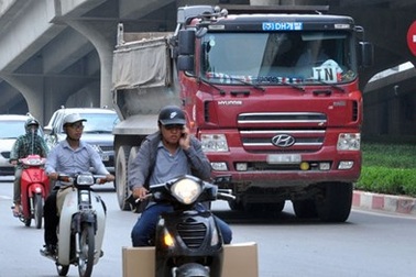 Mua bán “logo xe vua”, thu gần 23 tỷ đồng