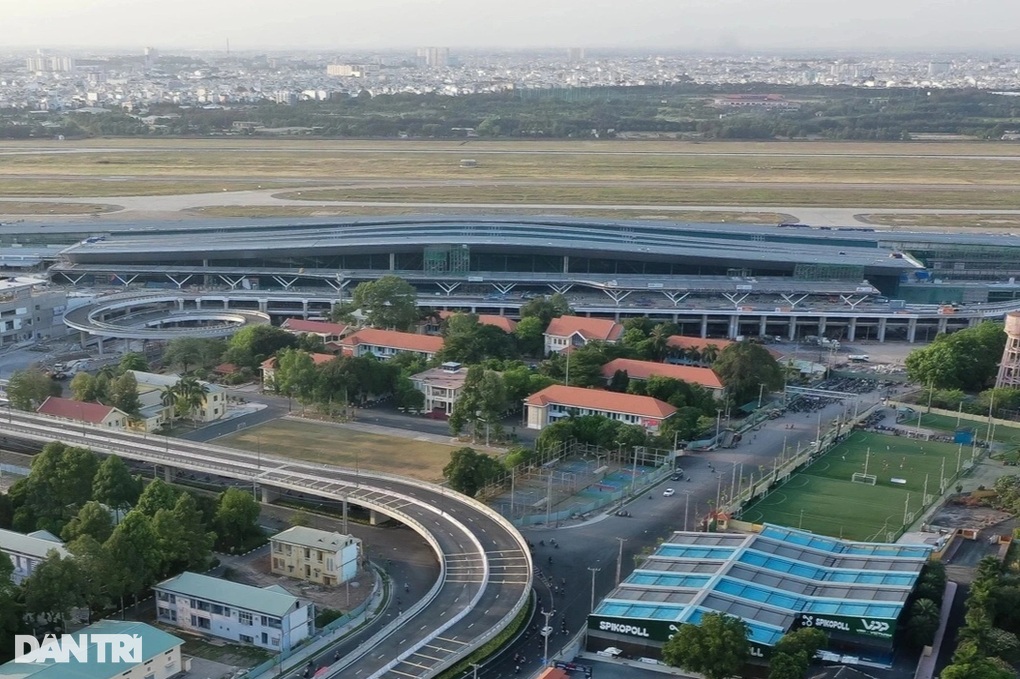Thống nhất di dời trụ sở sư đoàn không quân khỏi sân bay Tân Sơn Nhất - 2 Thống nhất di dời trụ sở sư đoàn không quân khỏi sân bay Tân Sơn Nhất - 2