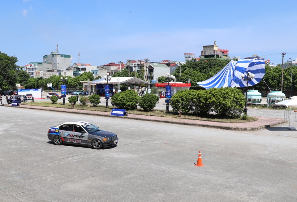 Khởi tranh giải đua ô tô thể thao Gymkhana tại Ninh Bình - 1 Khởi tranh giải đua ô tô thể thao Gymkhana tại Ninh Bình - 1