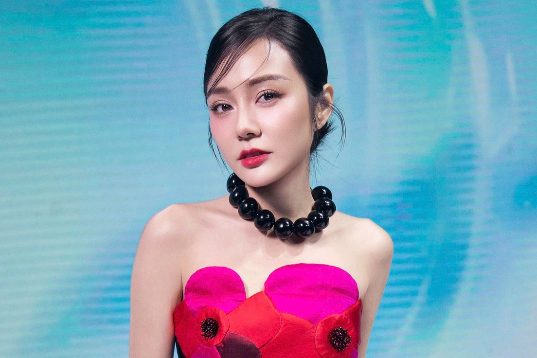 Nữ MC song ngữ có vóc dáng như người mẫu nổi bật trên sàn thời trang