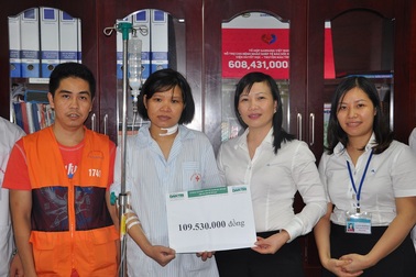 Hơn 109 triệu đồng đến với chị Hảo bị ung thư máu