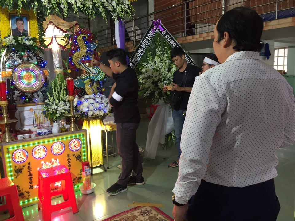 Quyết định trao bằng khen cho 2 “hiệp sĩ” xả thân bắt cướp - 2