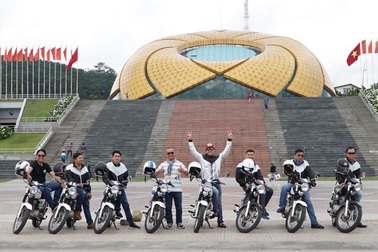 Nhìn lại hành trình "Xuống biển, lên rừng" cùng SYM Husky 125 Classic sau 1000 km