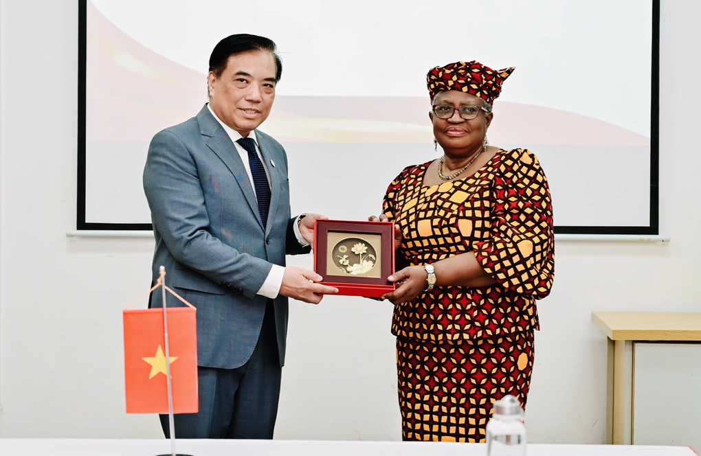 Sinh viên Việt Nam chất vấn Tổng Giám đốc WTO về hiệp định thương mại tự do - 2 Sinh viên Việt Nam chất vấn Tổng Giám đốc WTO về hiệp định thương mại tự do - 2