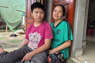 “Được bạn đọc báo Dân trí giúp đỡ, tôi có tiền đến viện”