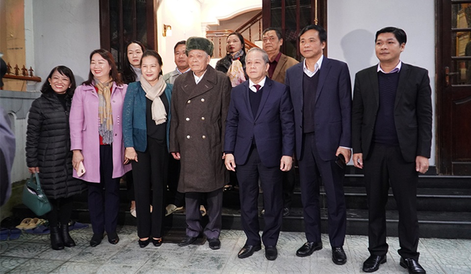 Chủ tịch Quốc hội thăm gia đình chính sách, người có công - 3 Chủ tịch Quốc hội thăm gia đình chính sách, người có công - 3