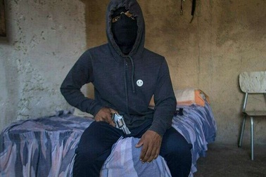 Tội phạm Venezuela nguyền rủa khủng hoảng kinh tế khiến dân quá nghèo, không có tiền để ăn cắp