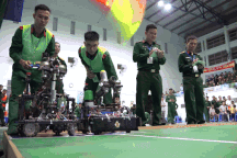 Học viên quân đội sôi nổi tranh tài tại cuộc thi Robocon 2024
