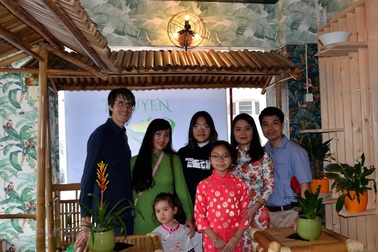 Tấm lòng người Việt - chỗ dựa trên tuyến đầu chống COVID-19 ở Thụy Sĩ