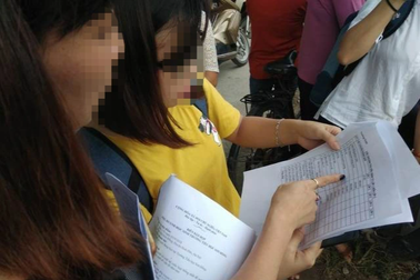 Nhịn ăn để học đại học, cô giáo 47 tuổi sốc vì 9 năm nữa mới tăng lương