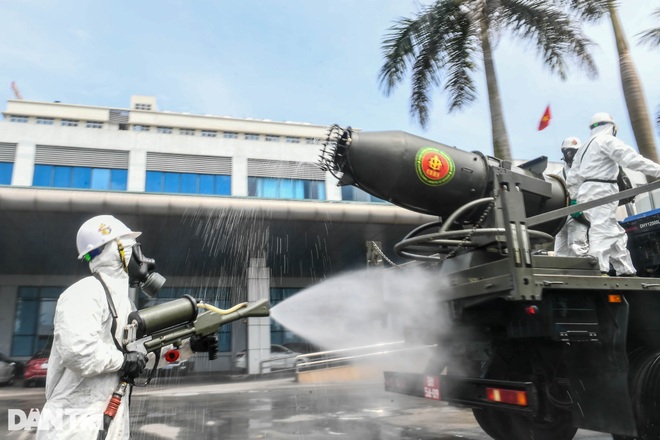 Nhìn lại 14 ngày làn sóng Covid-19 thứ tư bùng lên dữ dội, tăng 458 ca bệnh - 12 Nhìn lại 14 ngày làn sóng Covid-19 thứ tư bùng lên dữ dội, tăng 458 ca bệnh - 12