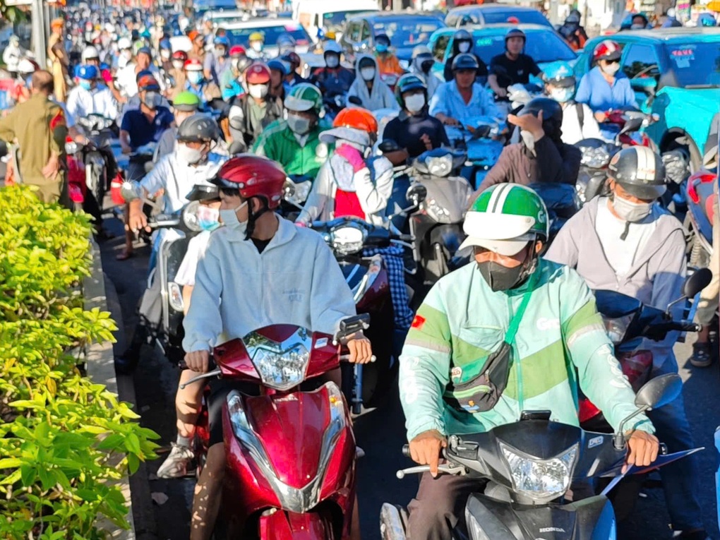 Đôn đốc TPHCM trình phương án hạn chế xe phát thải cao - 1 Đôn đốc TPHCM trình phương án hạn chế xe phát thải cao - 1